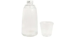 Flasche mit Trinkglas