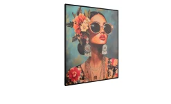 Leinwandbild Lady Suri